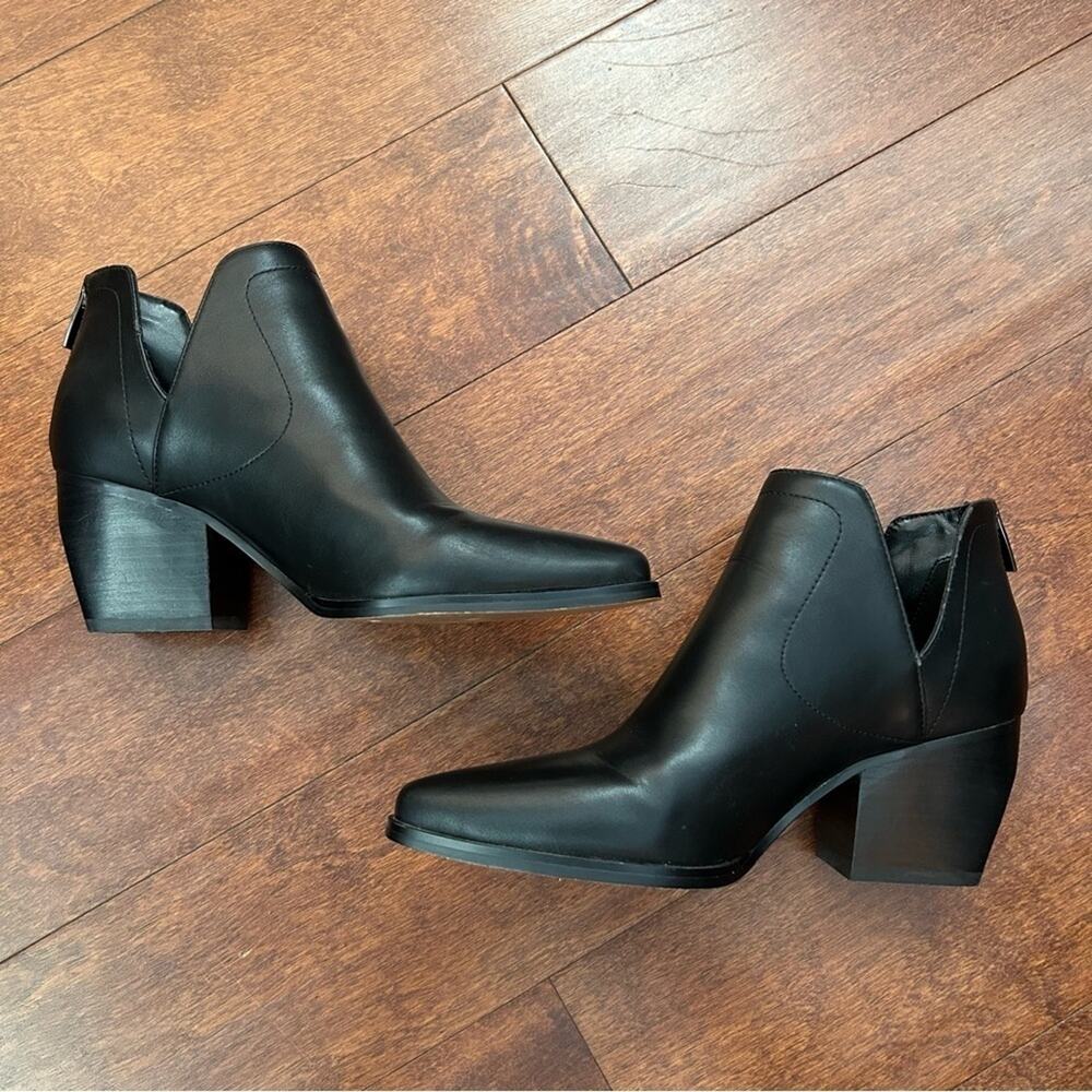 Vince Camuto Doralli Women's Vegan Black Pointed Toe Western Ankle Boots Size 7 - Picture 4 of 16